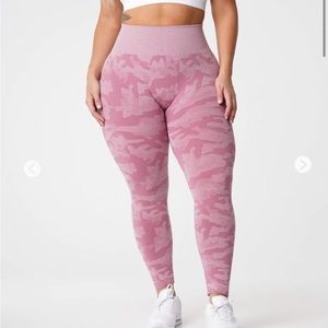 NVGTN Pastel Pink Seamless Camo leggings